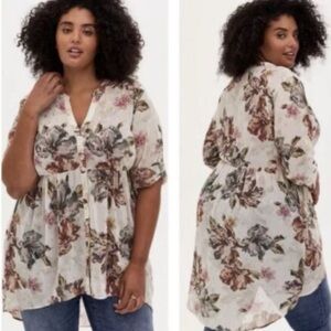 Torrid Lexi floral print Buttoned tunic Blouse with Mandarin Collar